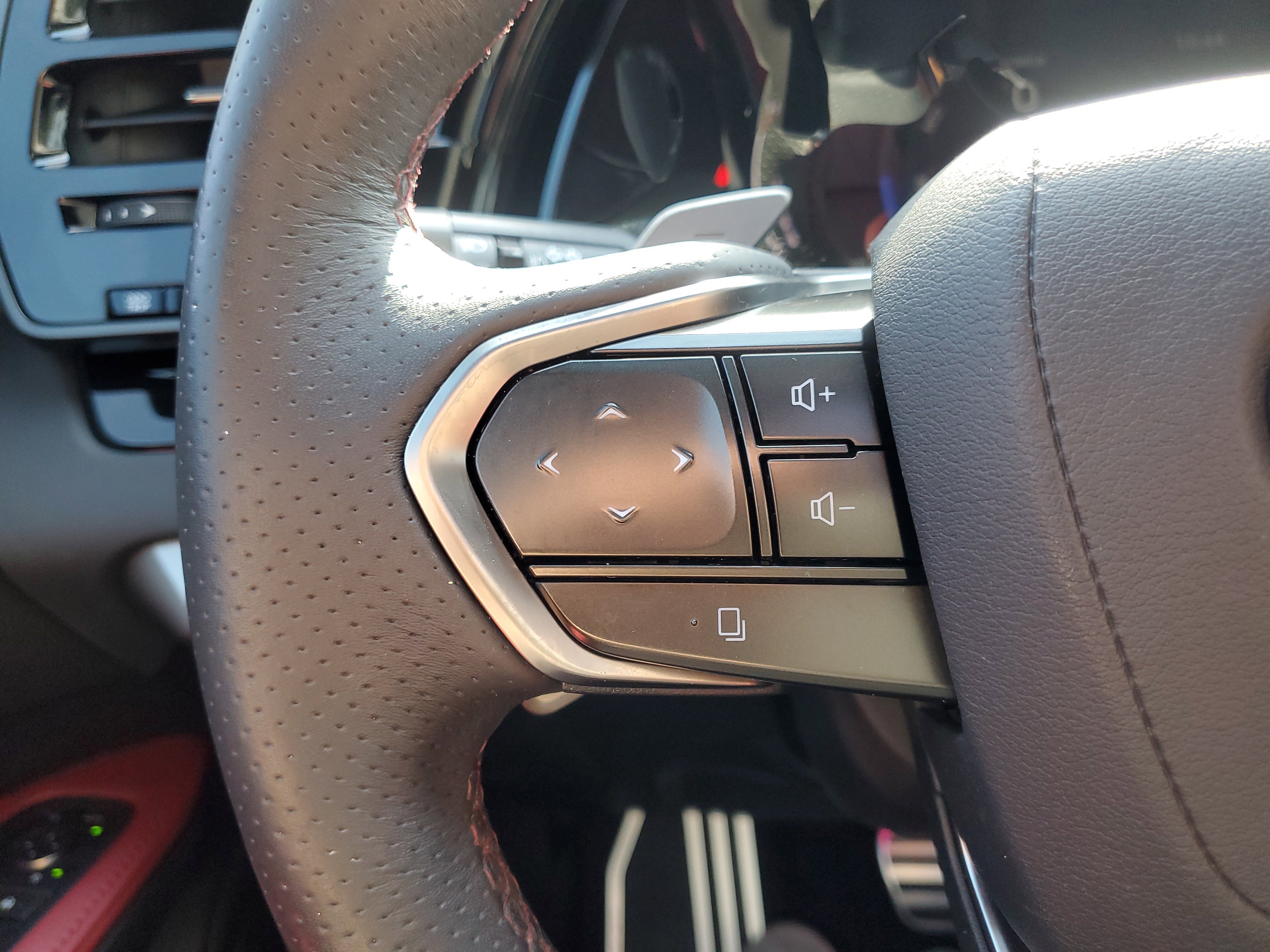 Used 2024 Lexus RX 500h F Sport w/ Cold Area Package image 22