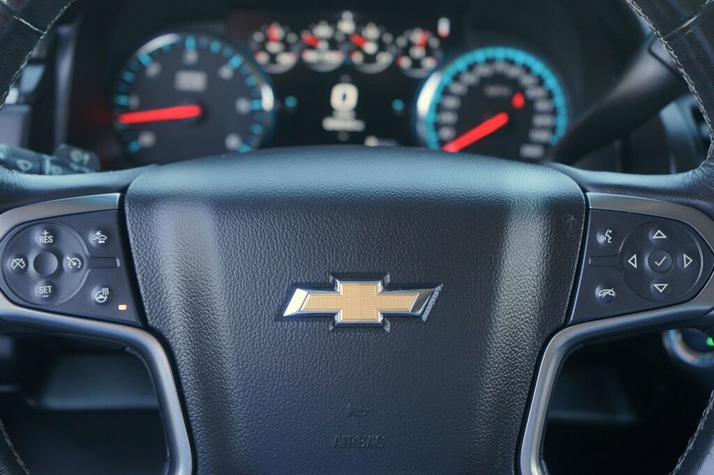 Used 2018 Chevrolet Suburban Premier AWD/4WD image 31