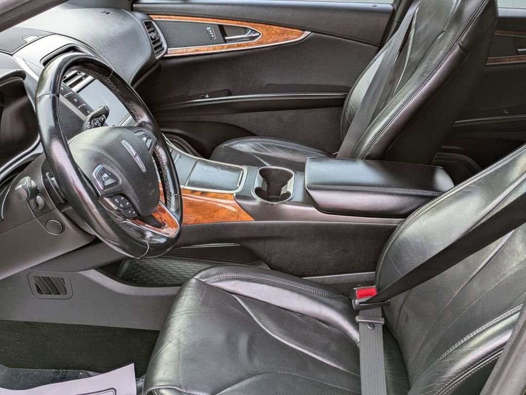 Used 2017 Lincoln MKX Reserve image 12