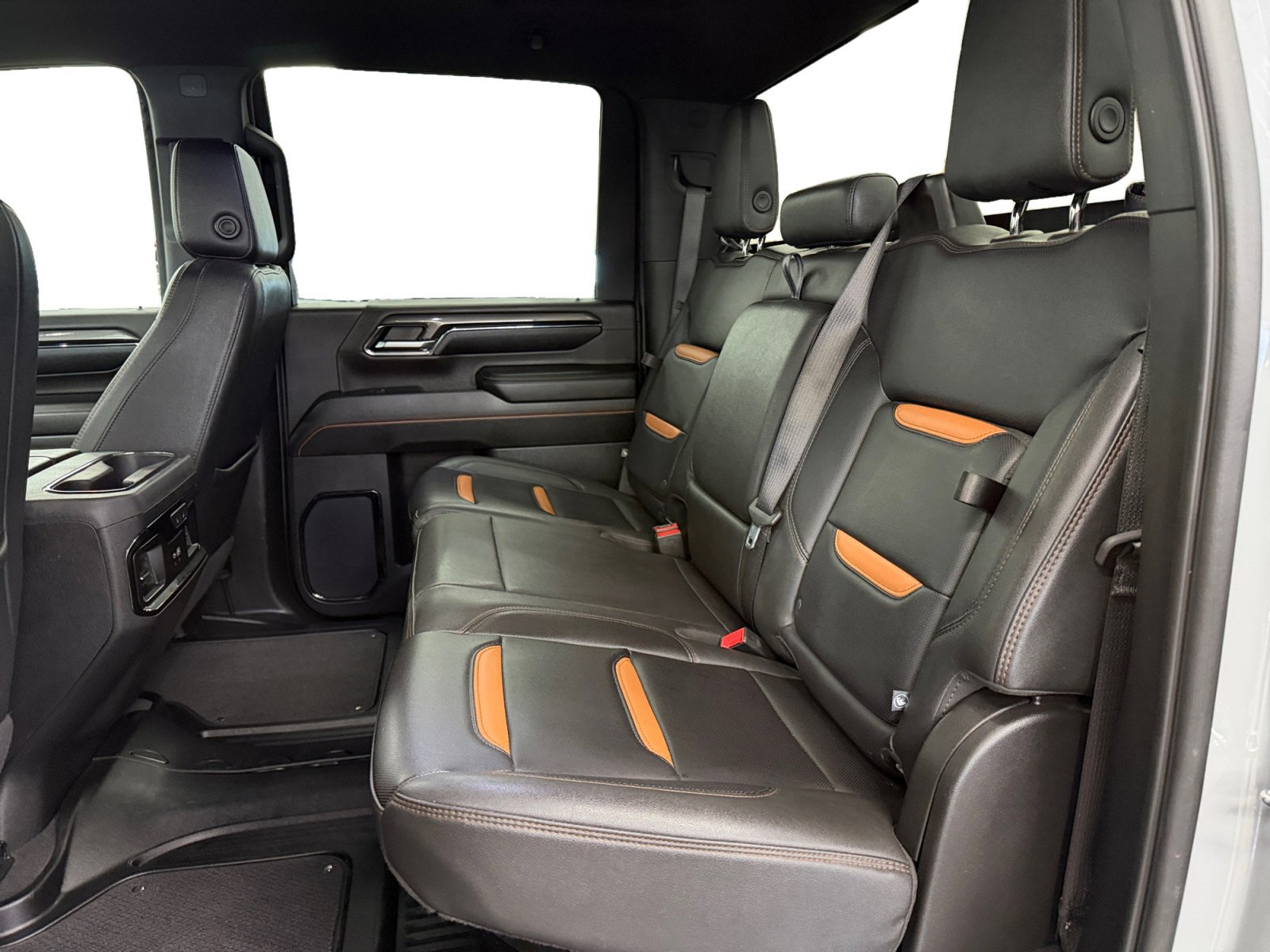 Used 2024 GMC Sierra 2500 AT4 AWD/4WD image 10