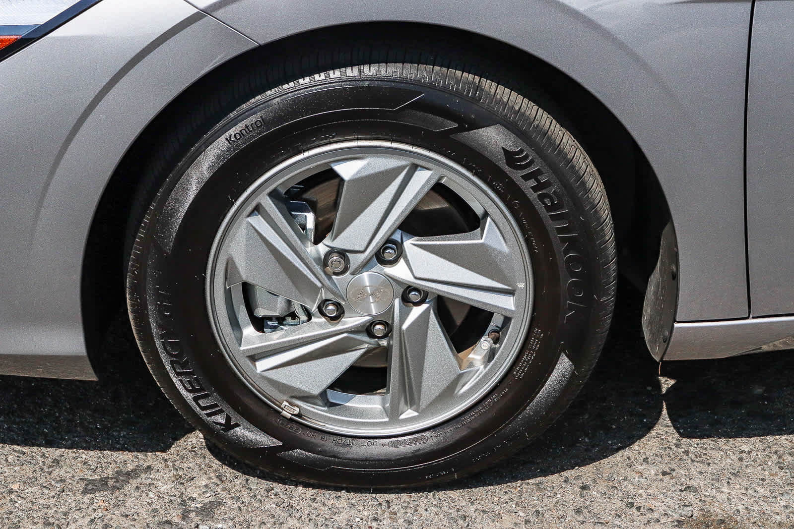 Used 2025 Hyundai Elantra SE w/ Cargo Package FWD image 14