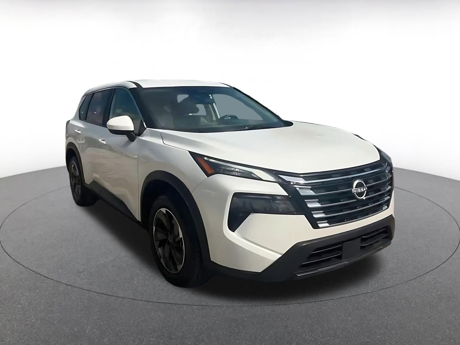 Used 2025 Nissan Rogue SV FWD image 3