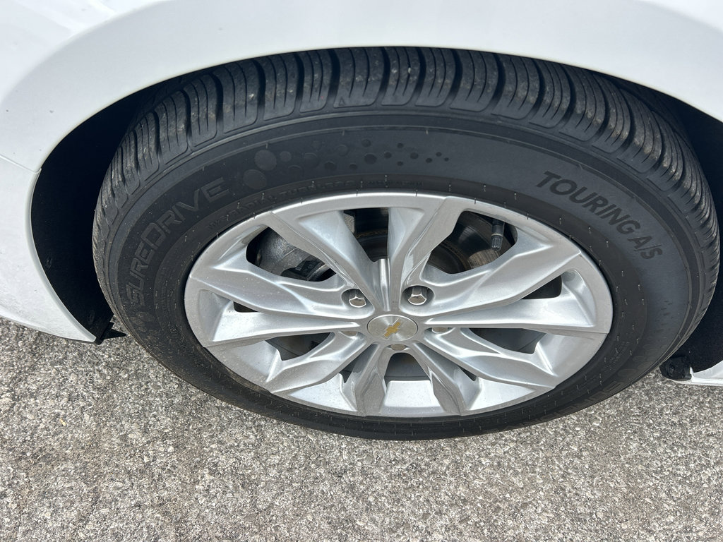 Used 2022 Chevrolet Malibu LT FWD image 12