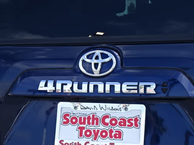 Used 2021 Toyota 4Runner SR5 Premium w/ Moonroof Package RWD image 11