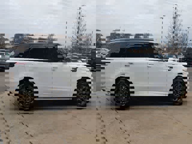 Used 2025 Land Rover Range Rover Sport Dynamic SE image 10