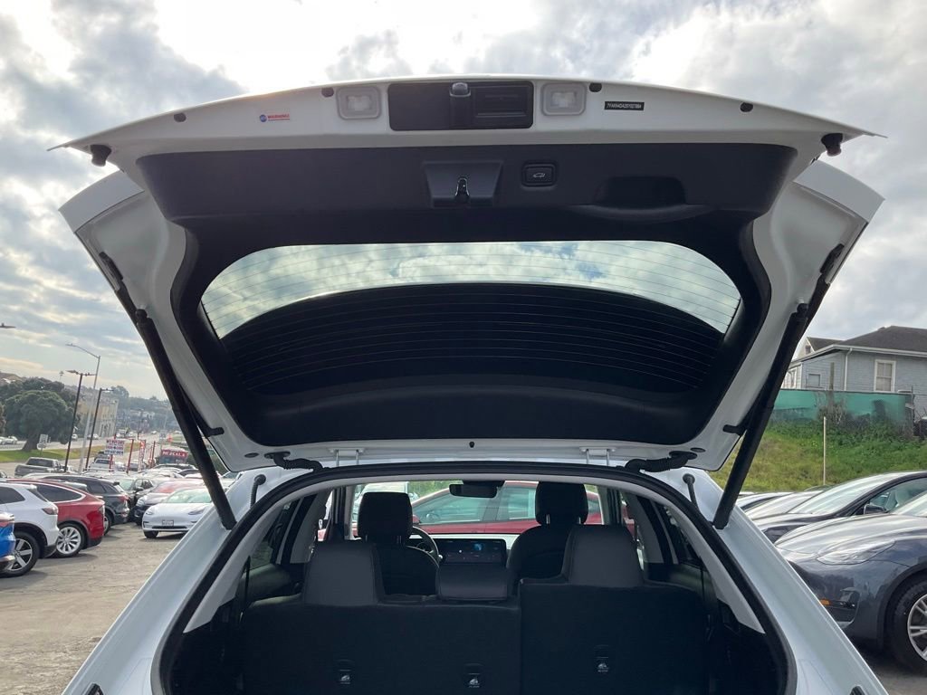 Used 2025 Hyundai Ioniq 5 SEL image 10