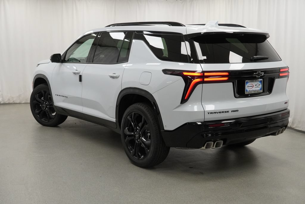 New 2027 Chevrolet Traverse RS w/ LPO, Floor Liner Package AWD/4WD image 5