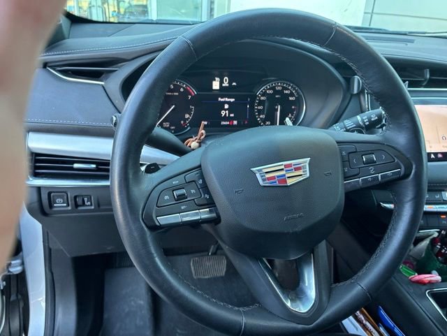 Used 2022 Cadillac XT4 Premium Luxury AWD/4WD image 5