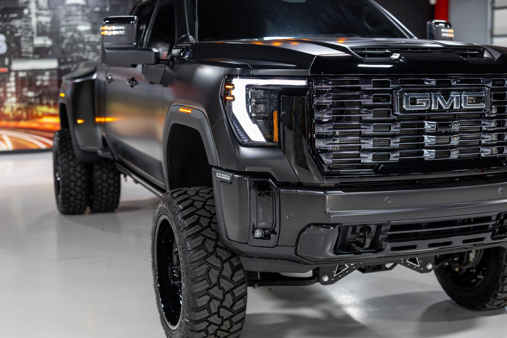 Used 2026 GMC Sierra 3500 Denali Ultimate AWD/4WD image 9