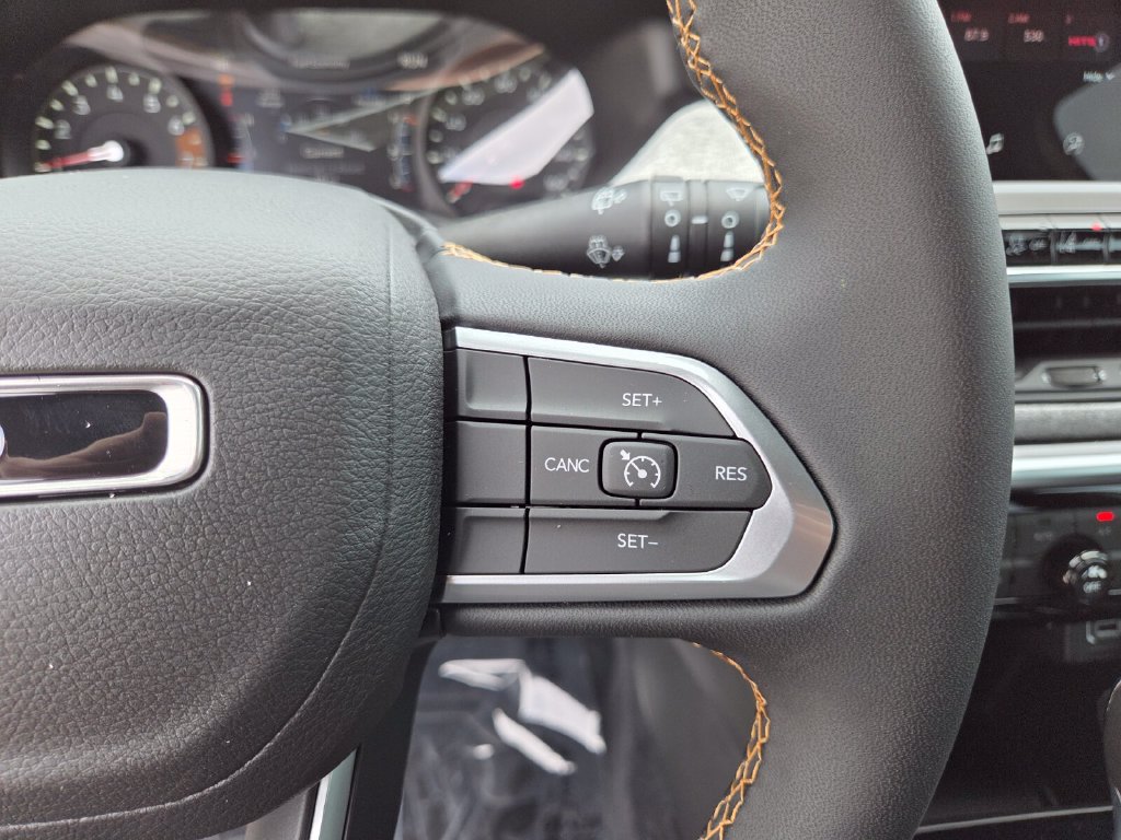 New 2026 Jeep Compass Latitude AWD/4WD image 33