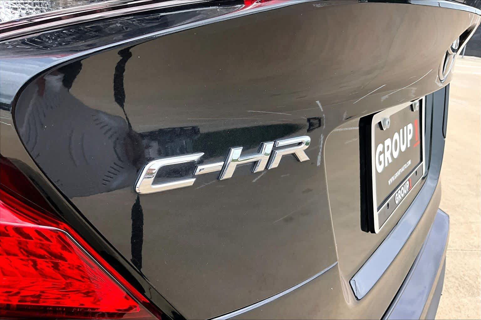 Used 2021 Toyota C-HR LE FWD image 28