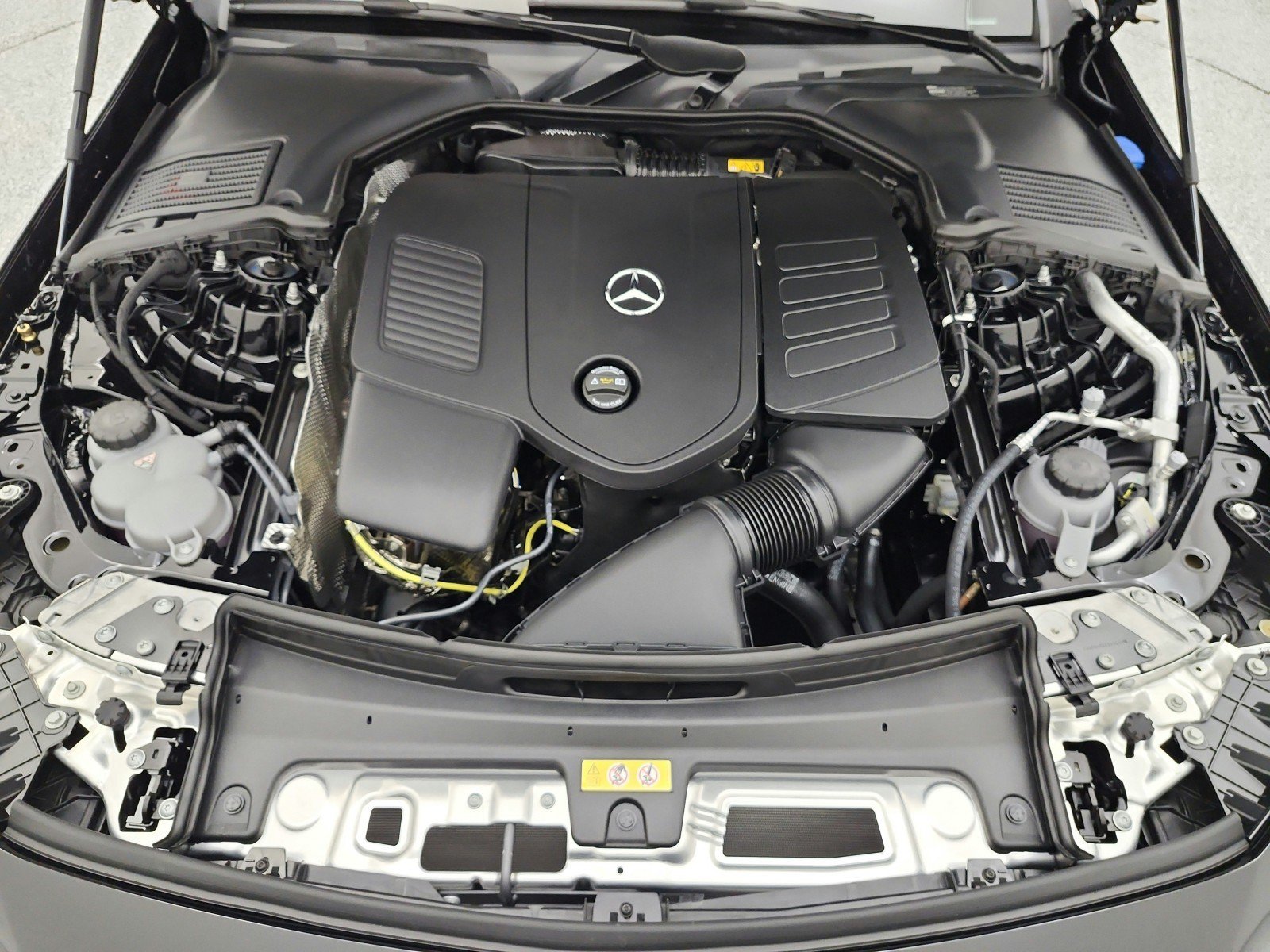 New 2026 Mercedes-Benz CLE 300 4MATIC Coupe image 11
