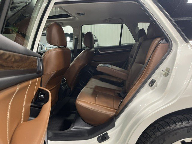 Used 2019 Subaru Outback 2.5i Touring w/ Popular Package #3A AWD/4WD image 11