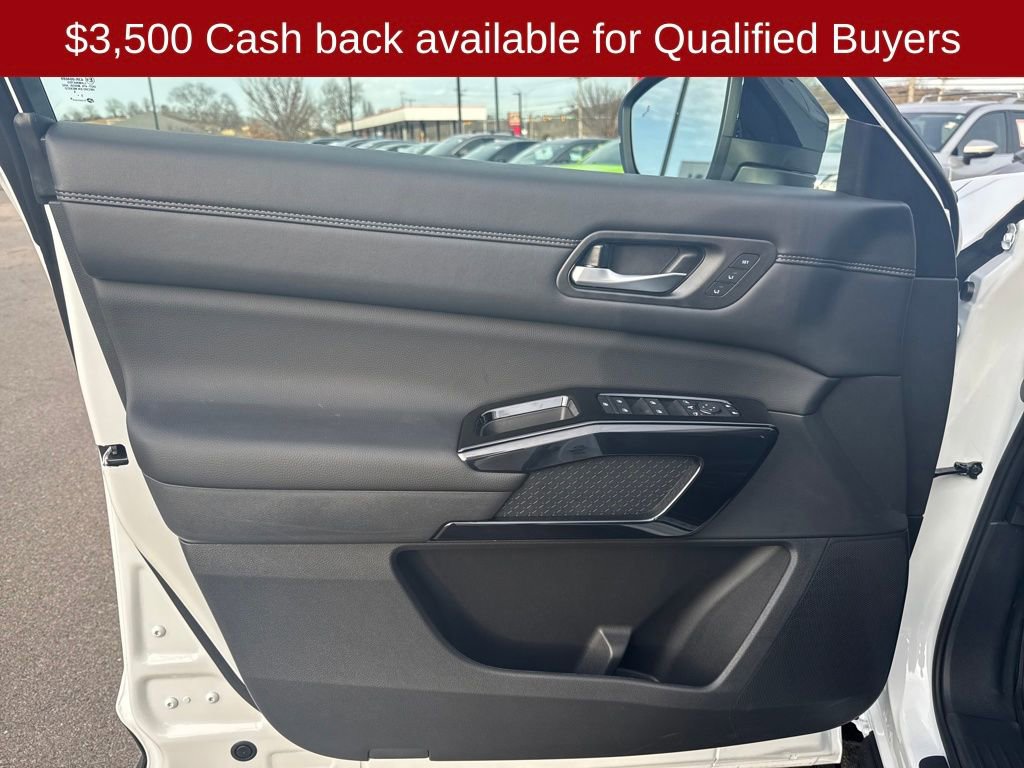 New 2026 Nissan Pathfinder Platinum image 11