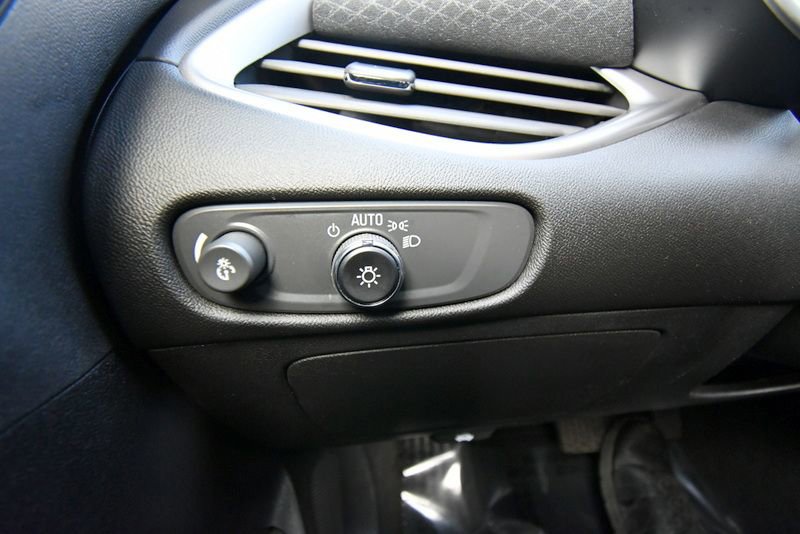 Used 2025 Chevrolet Malibu LT FWD image 20