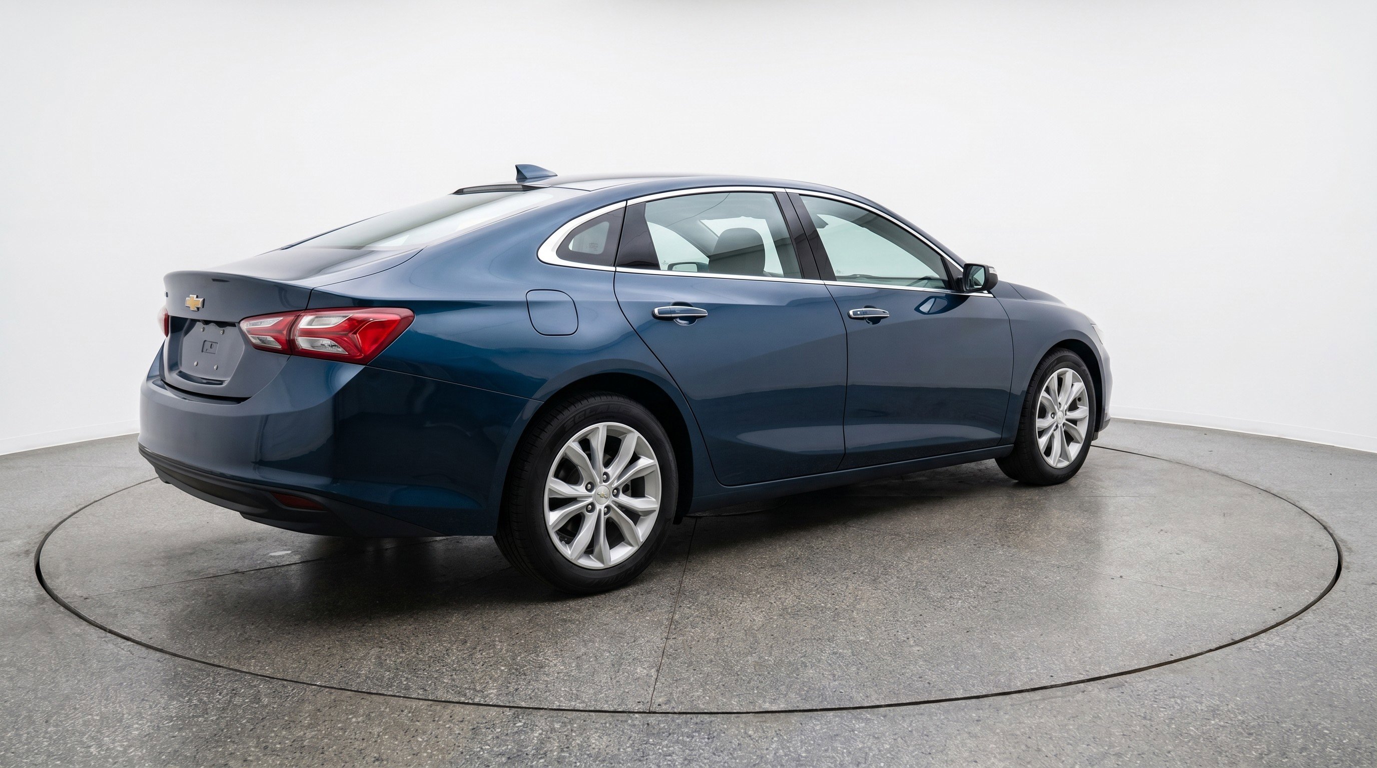 Used 2024 Chevrolet Malibu LT FWD image 9