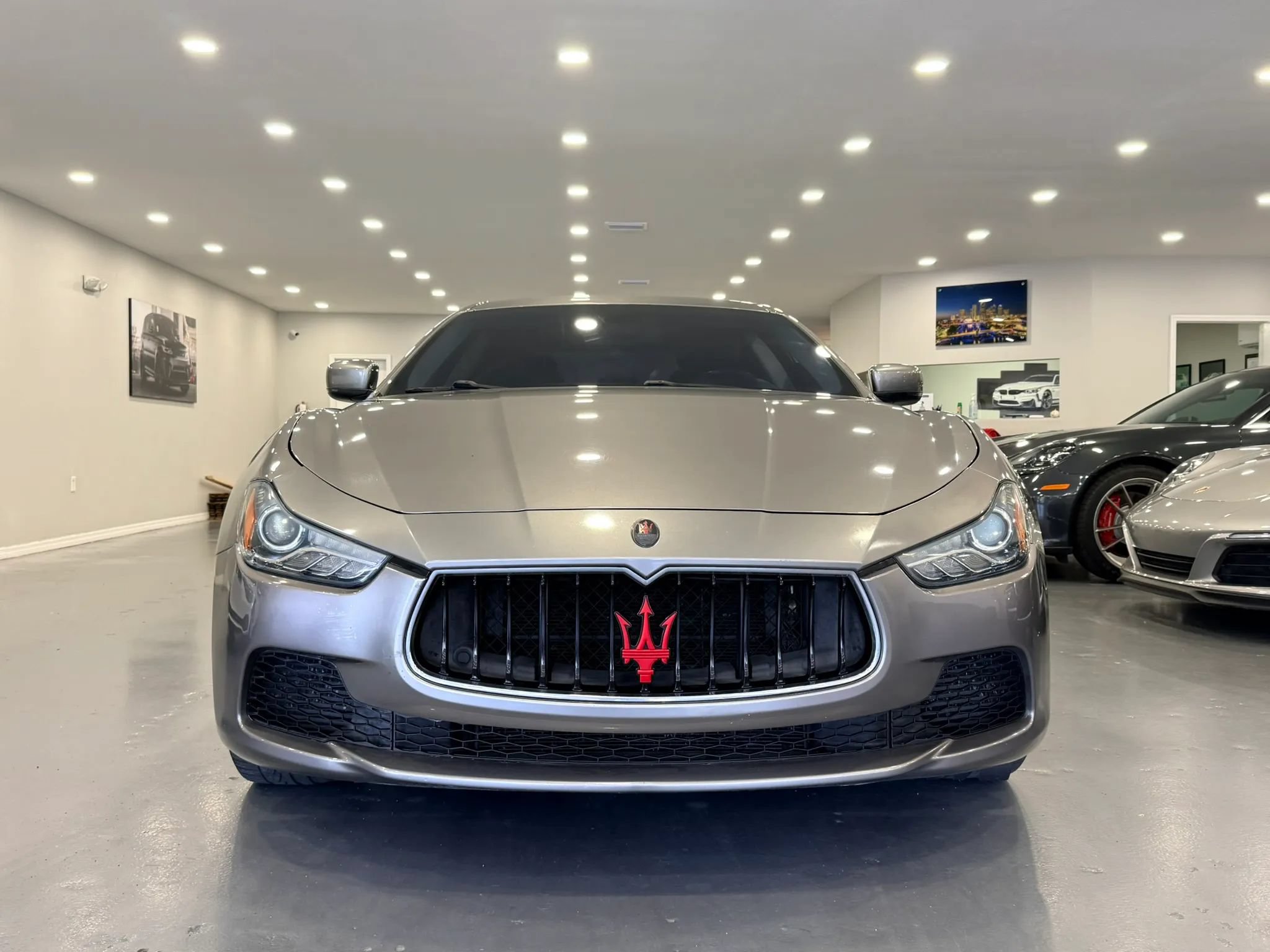 Used 2016 Maserati Ghibli RWD image 2