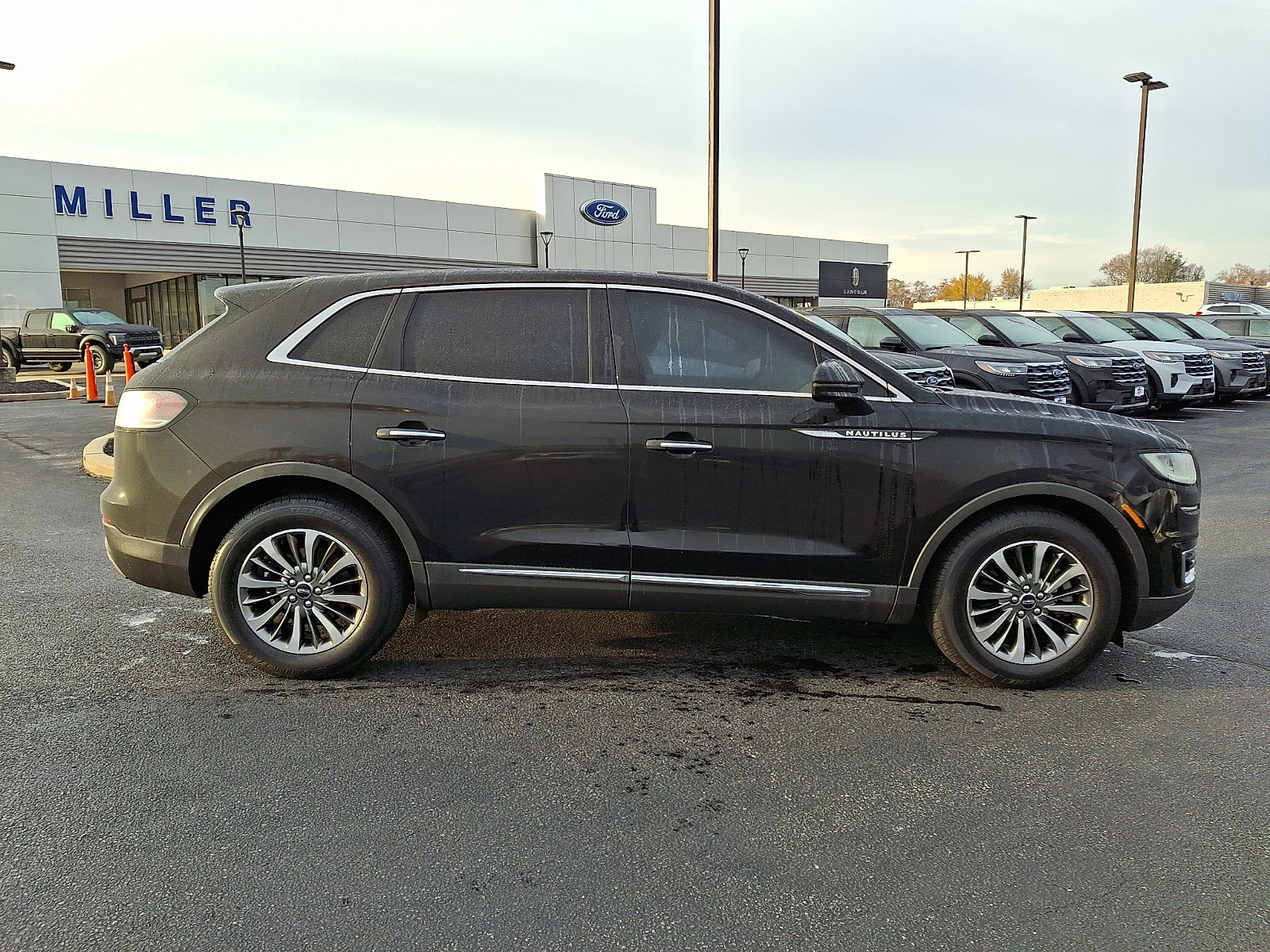 Used 2020 Lincoln Nautilus Reserve image 7