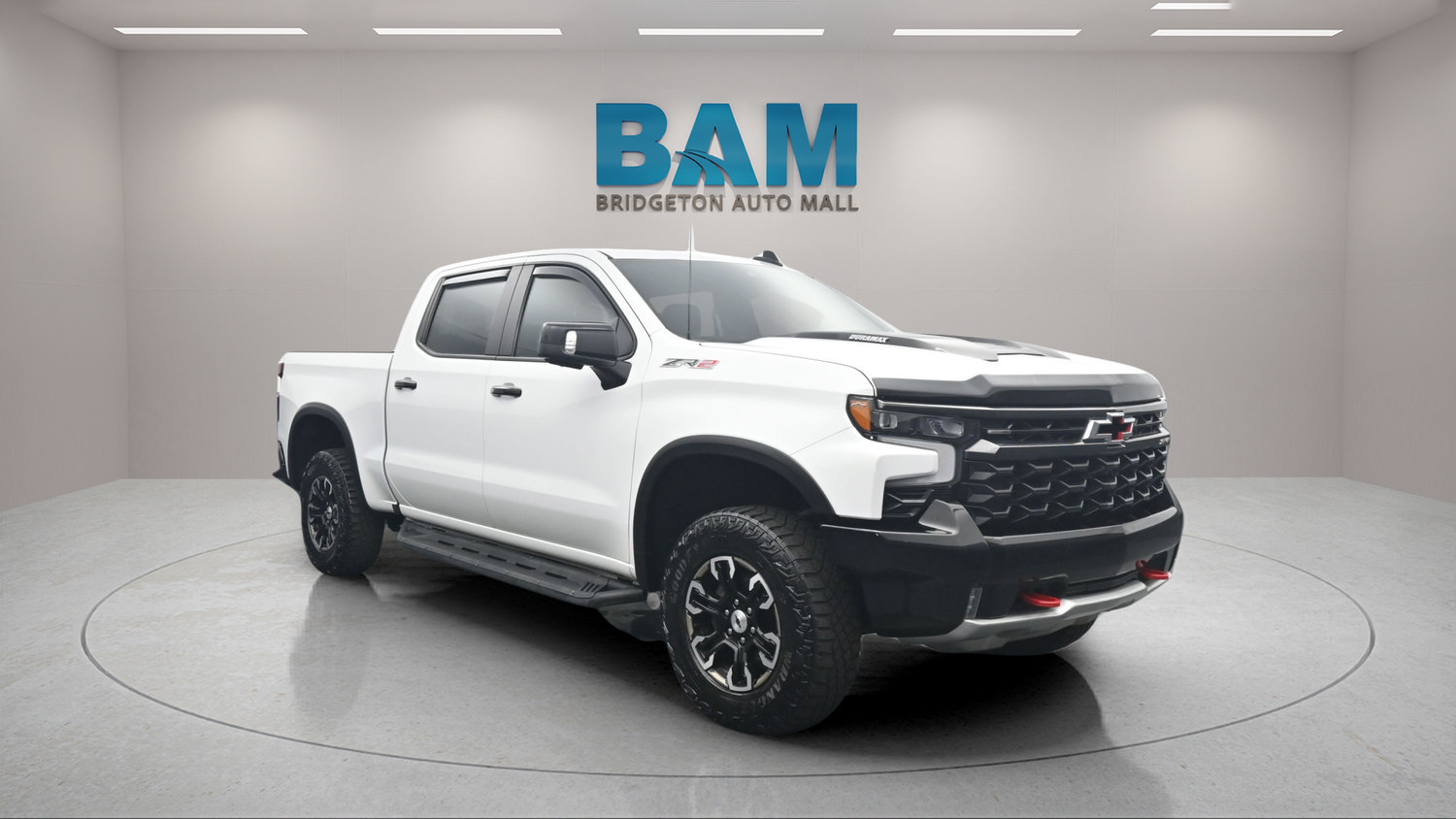 Used 2024 Chevrolet Silverado 1500 ZR2 w/ Technology Package AWD/4WD image 1