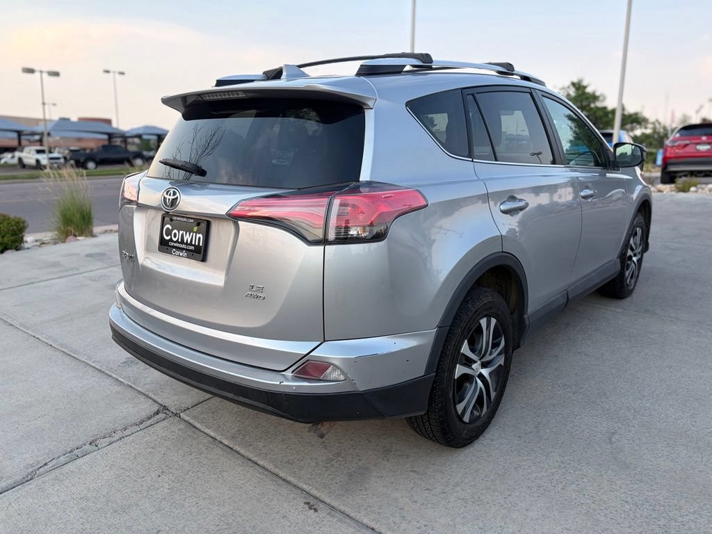 Used 2016 Toyota RAV4 LE AWD/4WD image 7