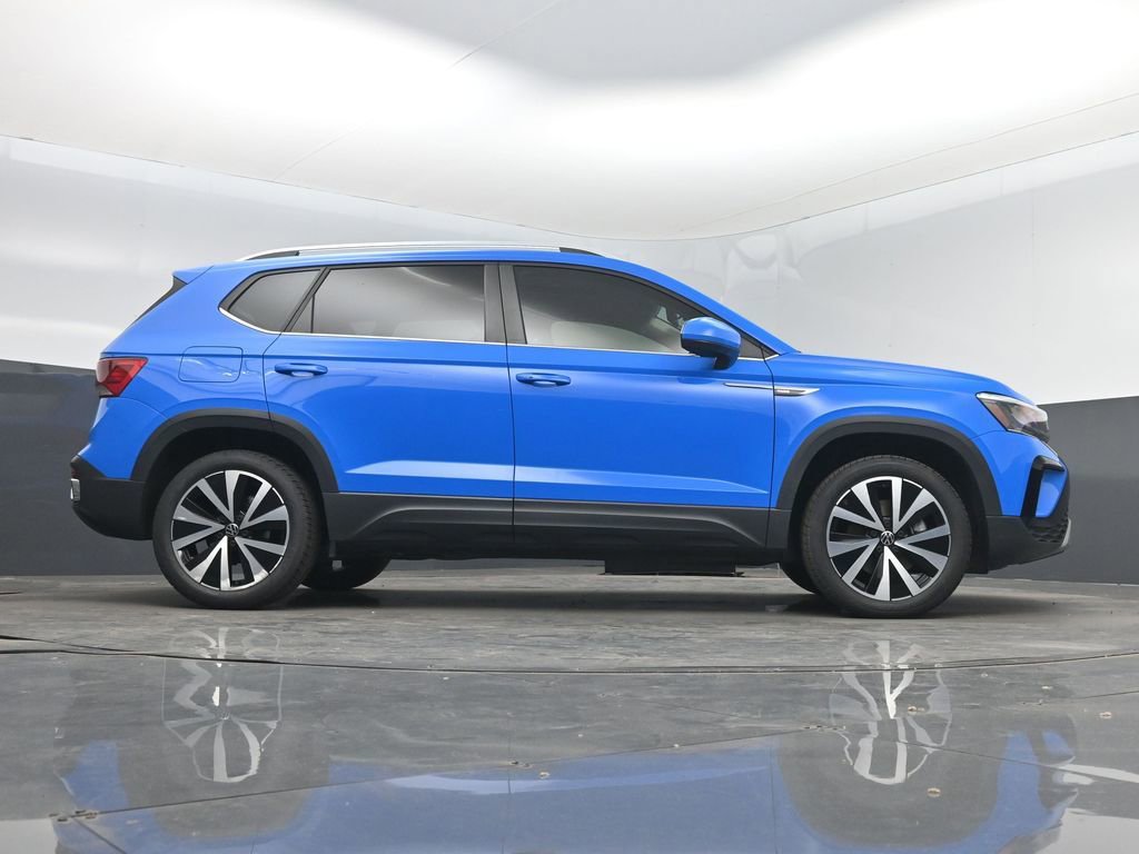 Used 2022 Volkswagen Taos SE FWD image 16