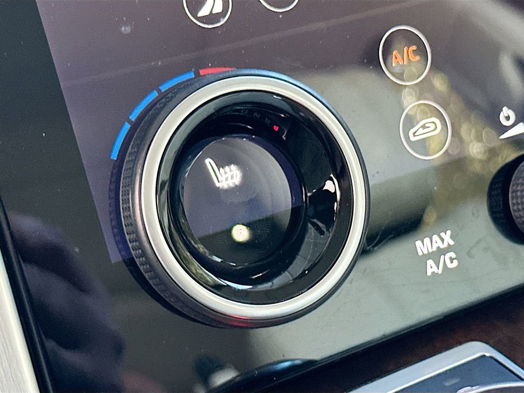 Used 2020 Land Rover Range Rover HSE image 20