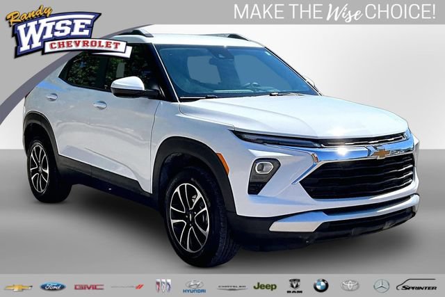 Used 2026 Chevrolet TrailBlazer LT AWD/4WD image 1