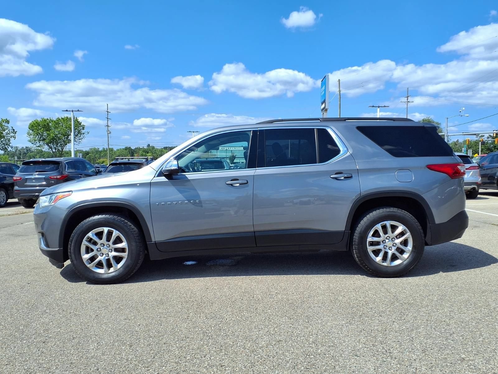 Used 2019 Chevrolet Traverse LT FWD image 8