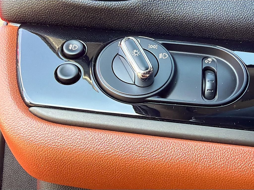 Used 2024 MINI Cooper Countryman S w/ Premium Package image 35