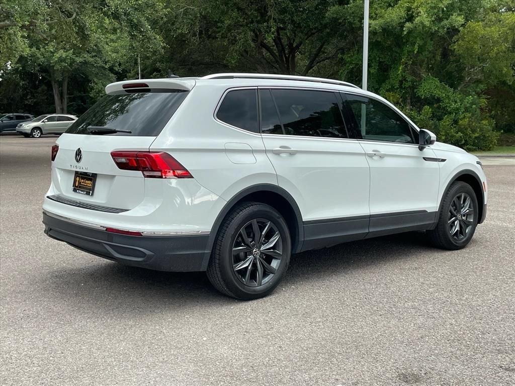 Used 2022 Volkswagen Tiguan SE FWD image 22