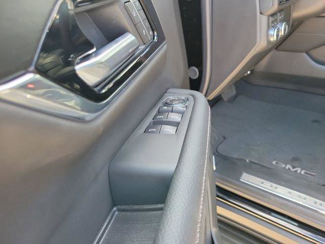 New 2026 GMC Yukon Denali AWD/4WD image 11