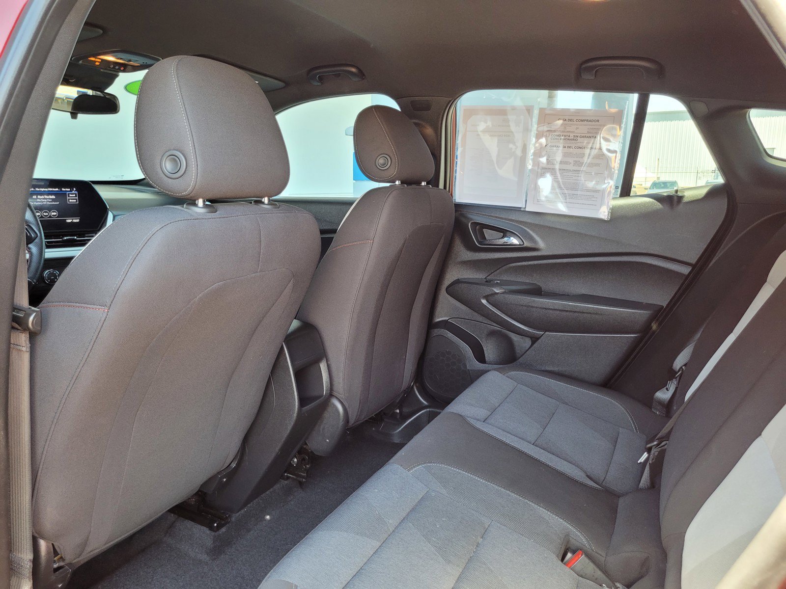Used 2024 Chevrolet Trax RS FWD image 14