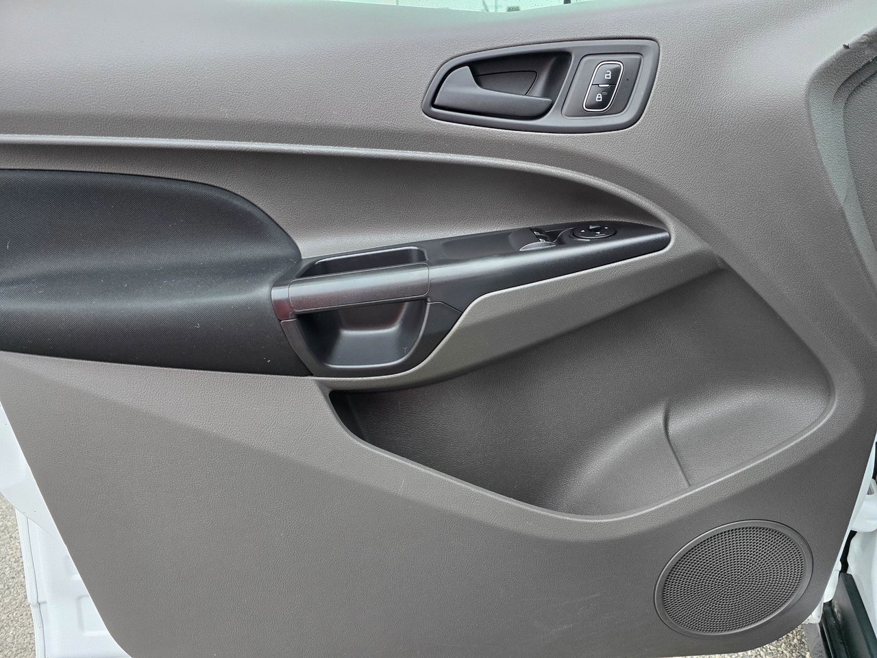 Used 2022 Ford Transit Connect XL image 12