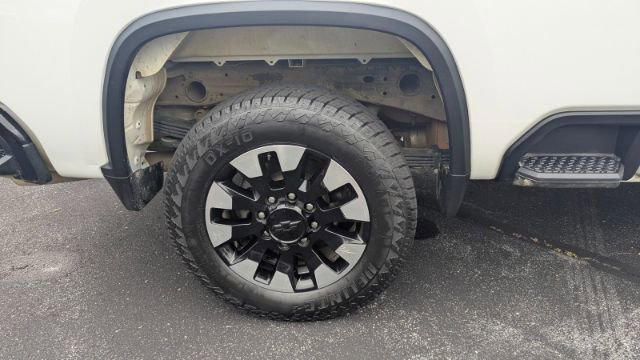 Used 2020 Chevrolet Silverado 2500 Custom w/ Custom Value Package image 12