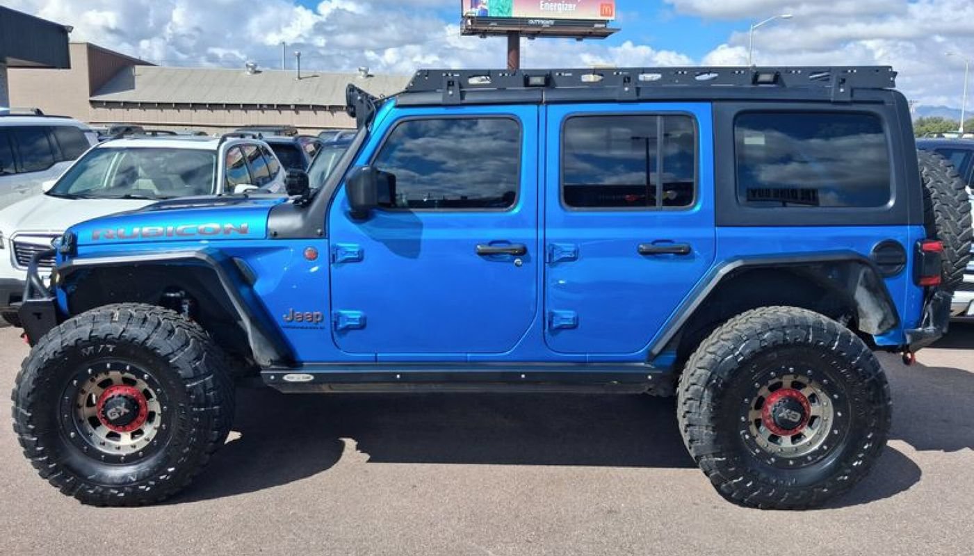 Used 2023 Jeep Wrangler Unlimited Rubicon w/ LED Lighting Group AWD/4WD image 4