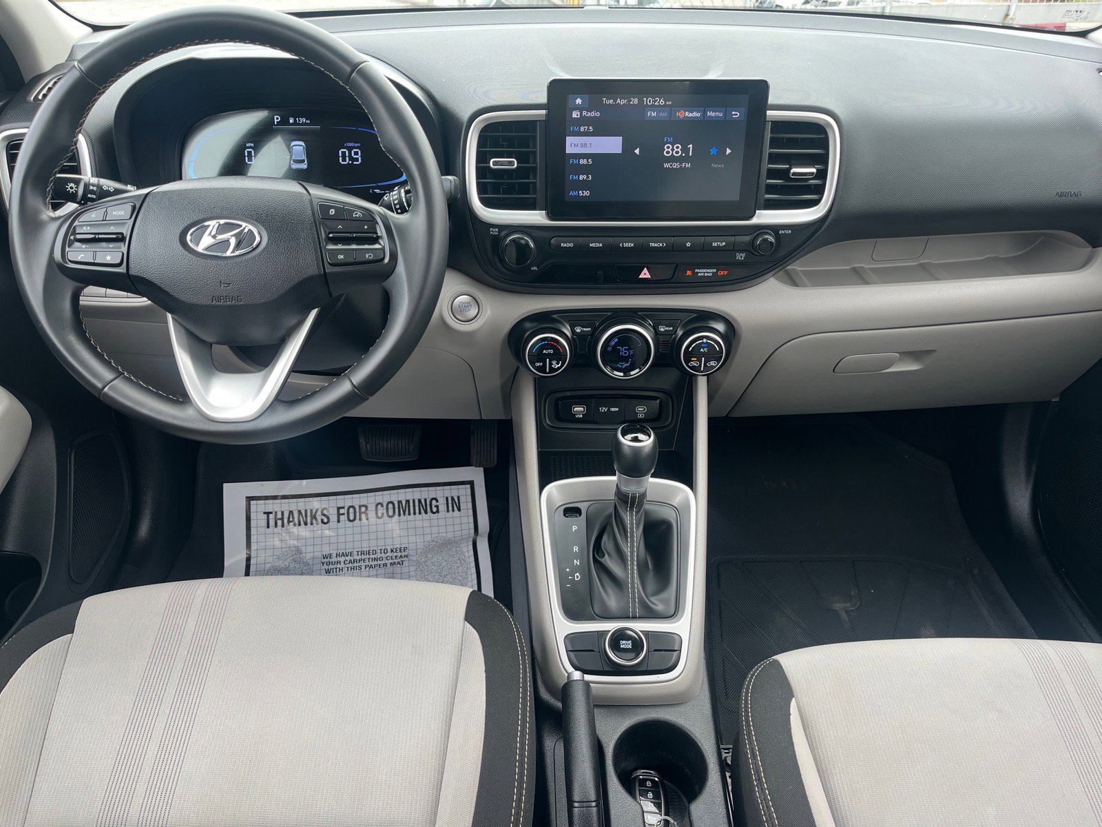 Used 2024 Hyundai Venue SEL FWD image 6