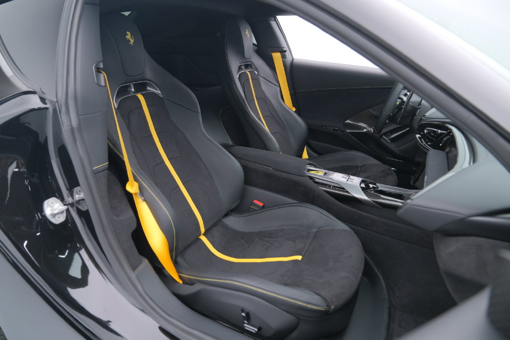 Used 2025 Ferrari 12Cilindri RWD image 15
