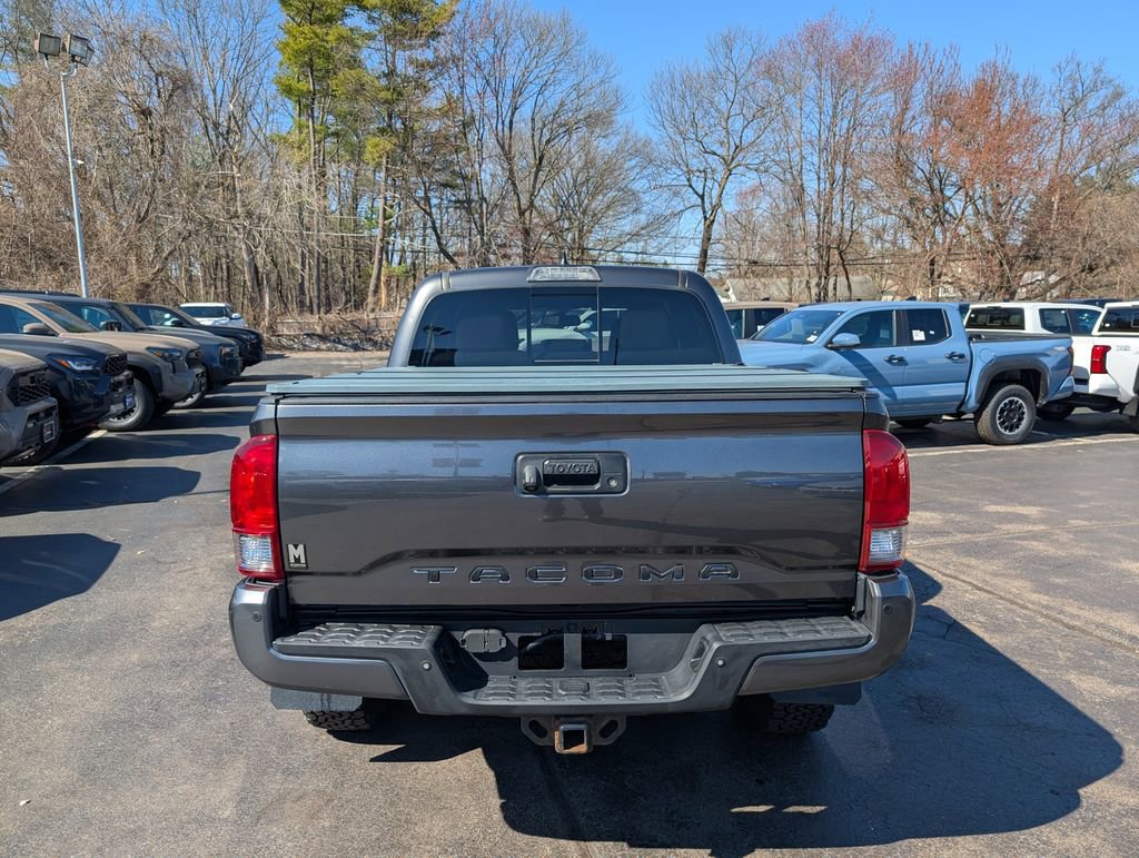 Used 2017 Toyota Tacoma TRD Sport image 6