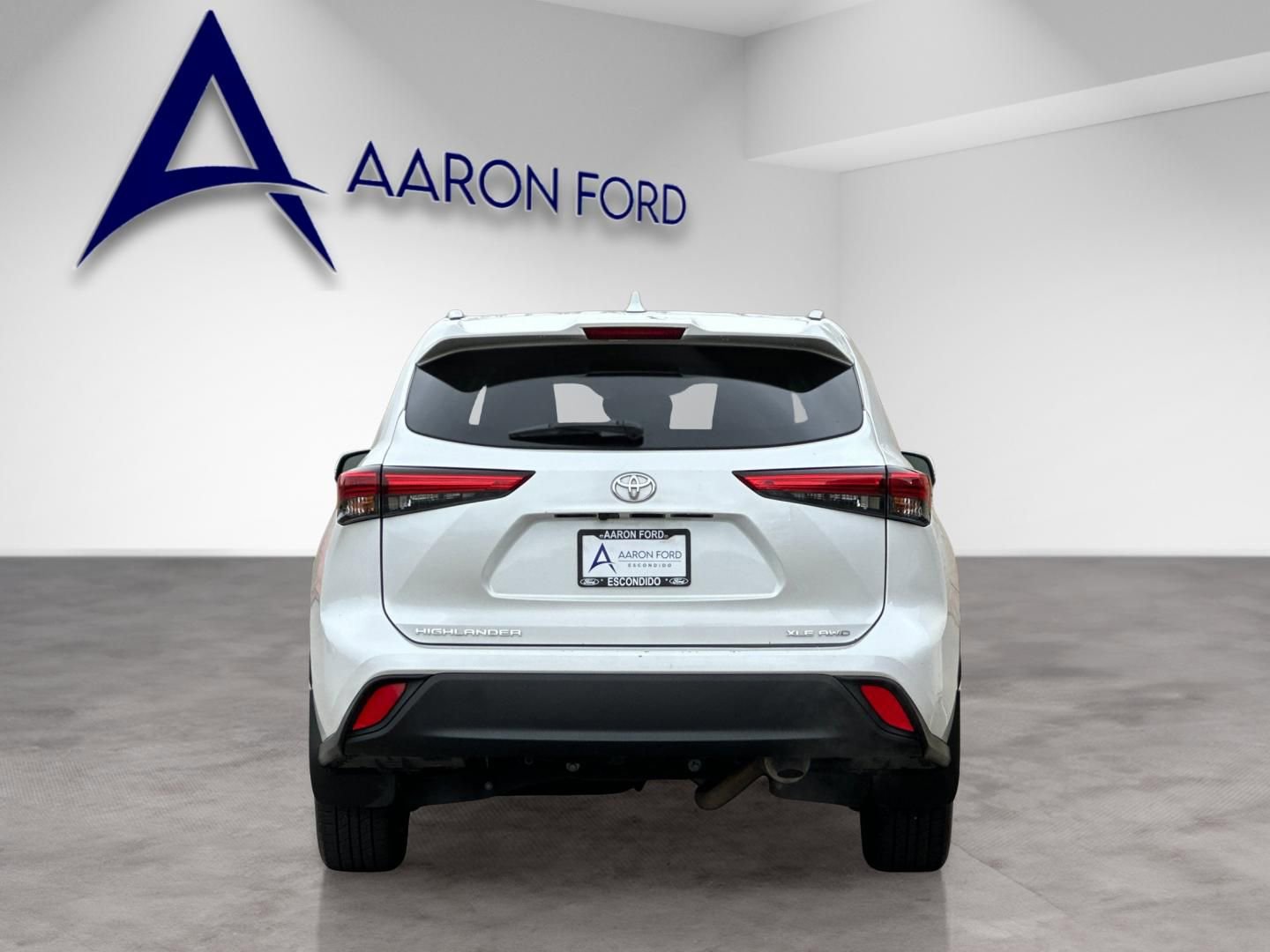 Used 2023 Toyota Highlander XLE image 5