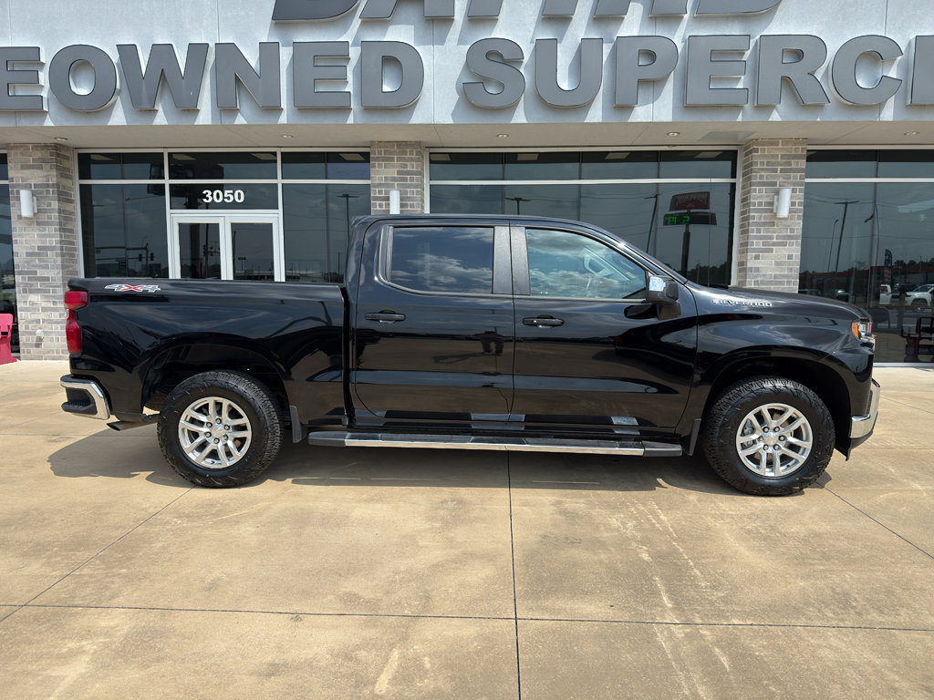 Used 2022 Chevrolet Silverado 1500 LT AWD/4WD image 3
