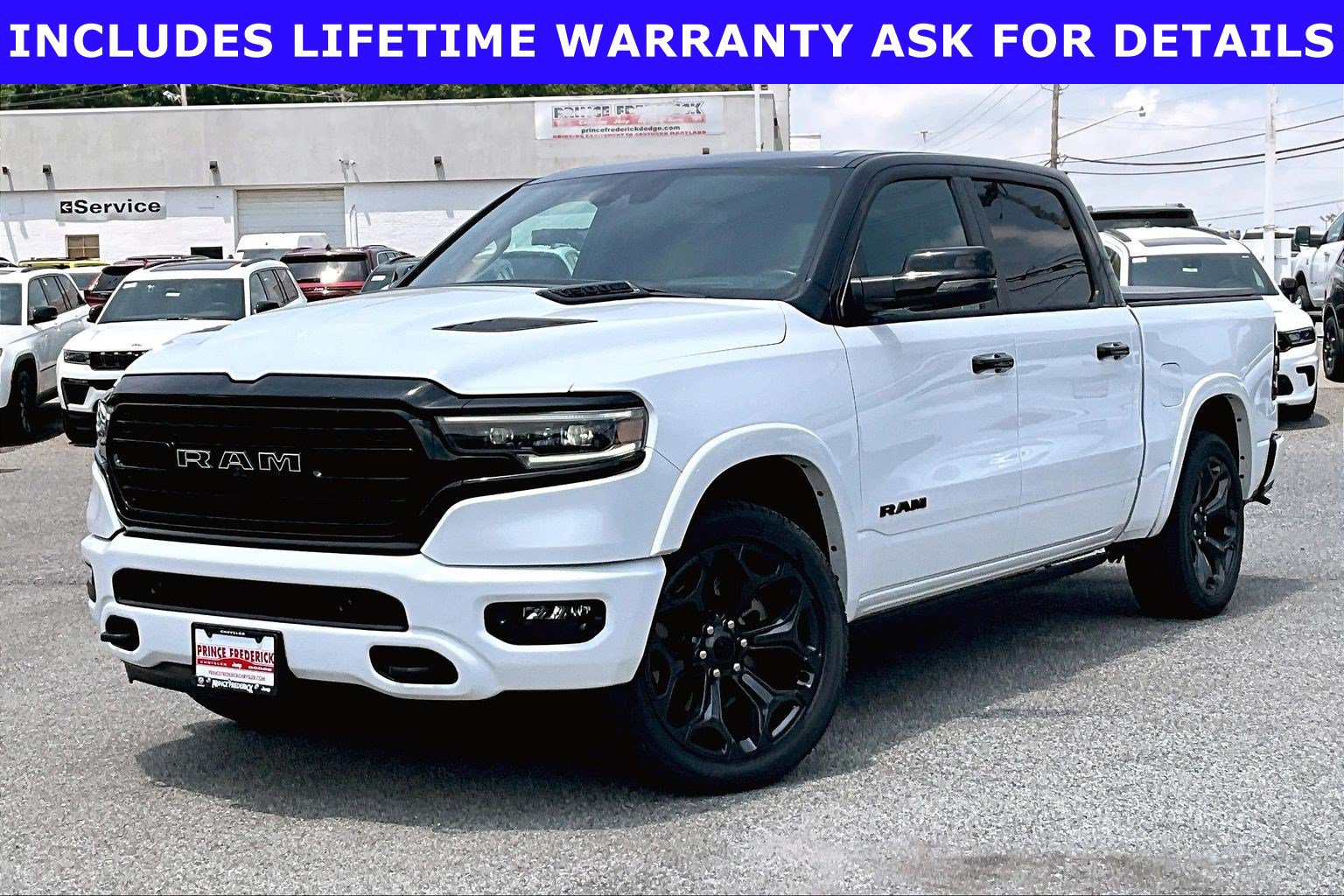Used 2024 RAM 1500 Limited AWD/4WD image 3