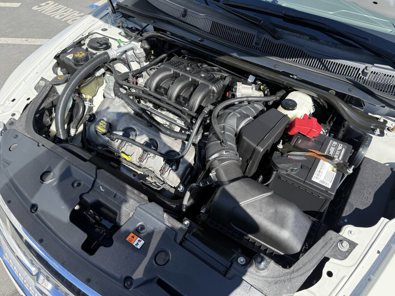 Used 2010 Ford Taurus SEL image 15