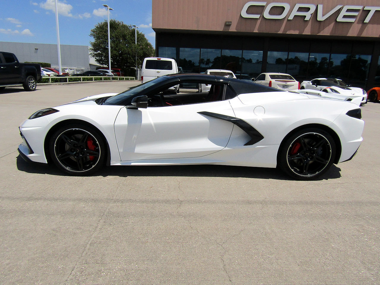 Used 2024 Chevrolet Corvette Stingray Preferred Conv w/ Z51 Performance Package RWD image 26