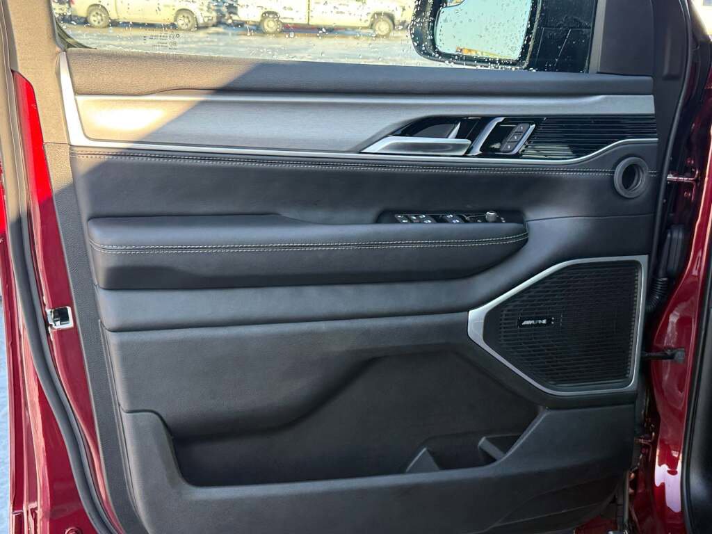 New 2026 Jeep Grand Wagoneer L Limited image 20