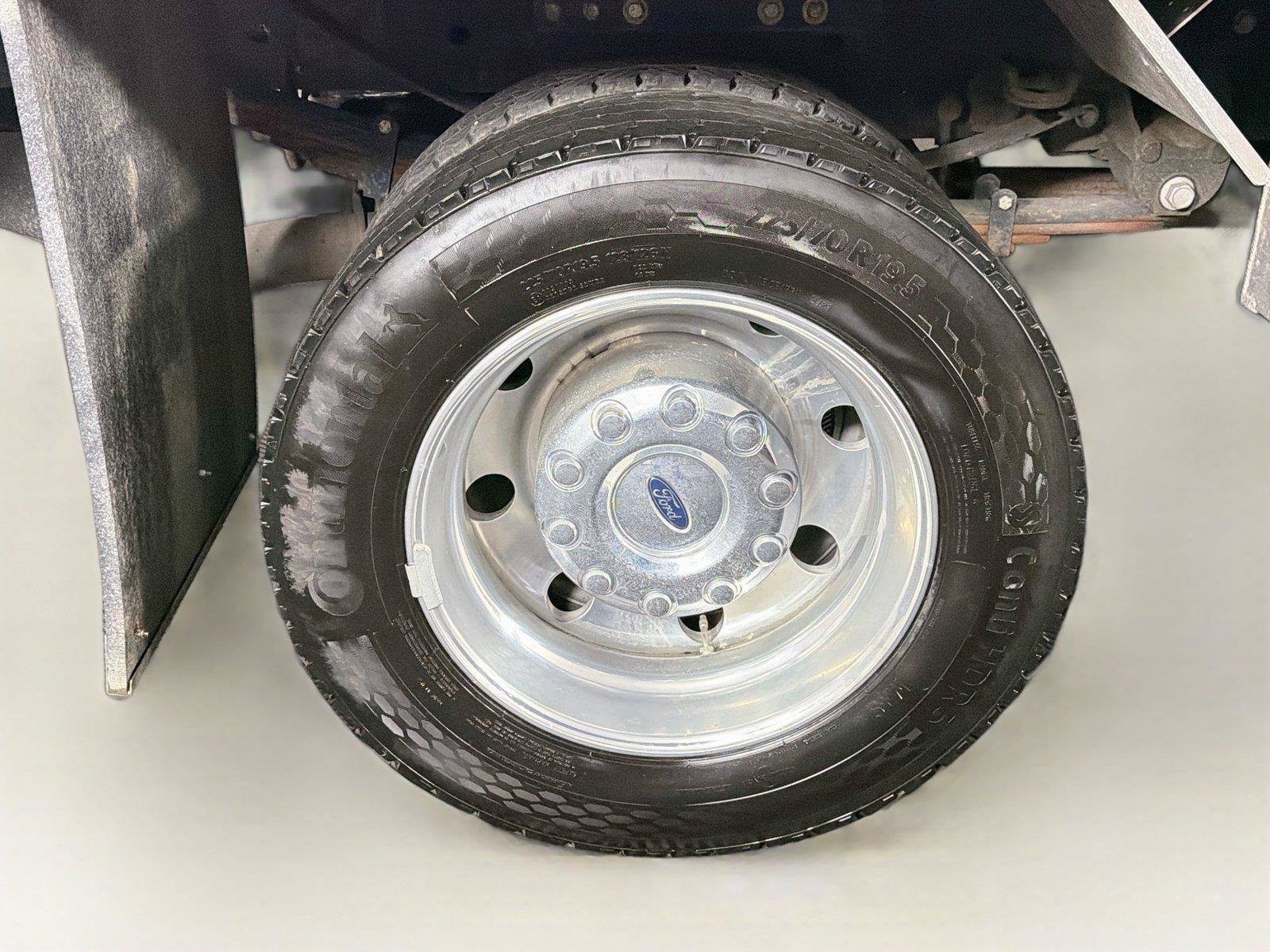 Used 2024 Ford F550 4x4 Regular Cab Super Duty w/ XLT Value Package image 29