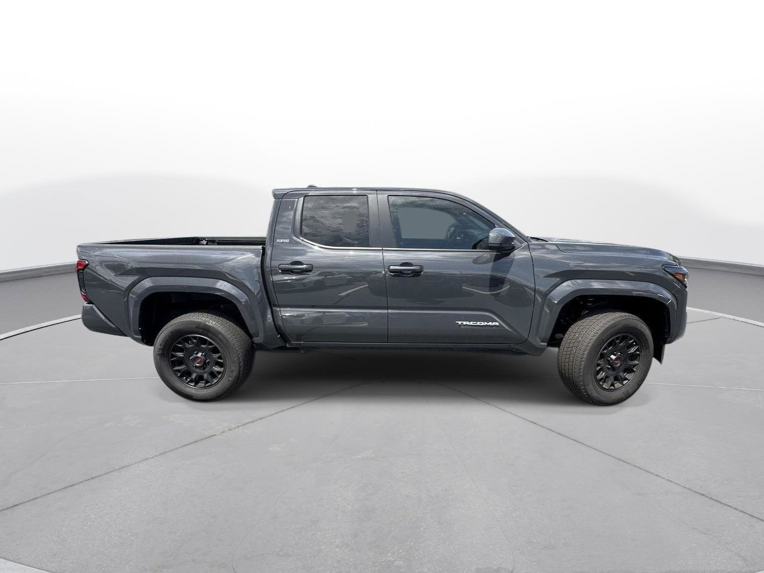 Certified 2024 Toyota Tacoma SR5 AWD/4WD image 5
