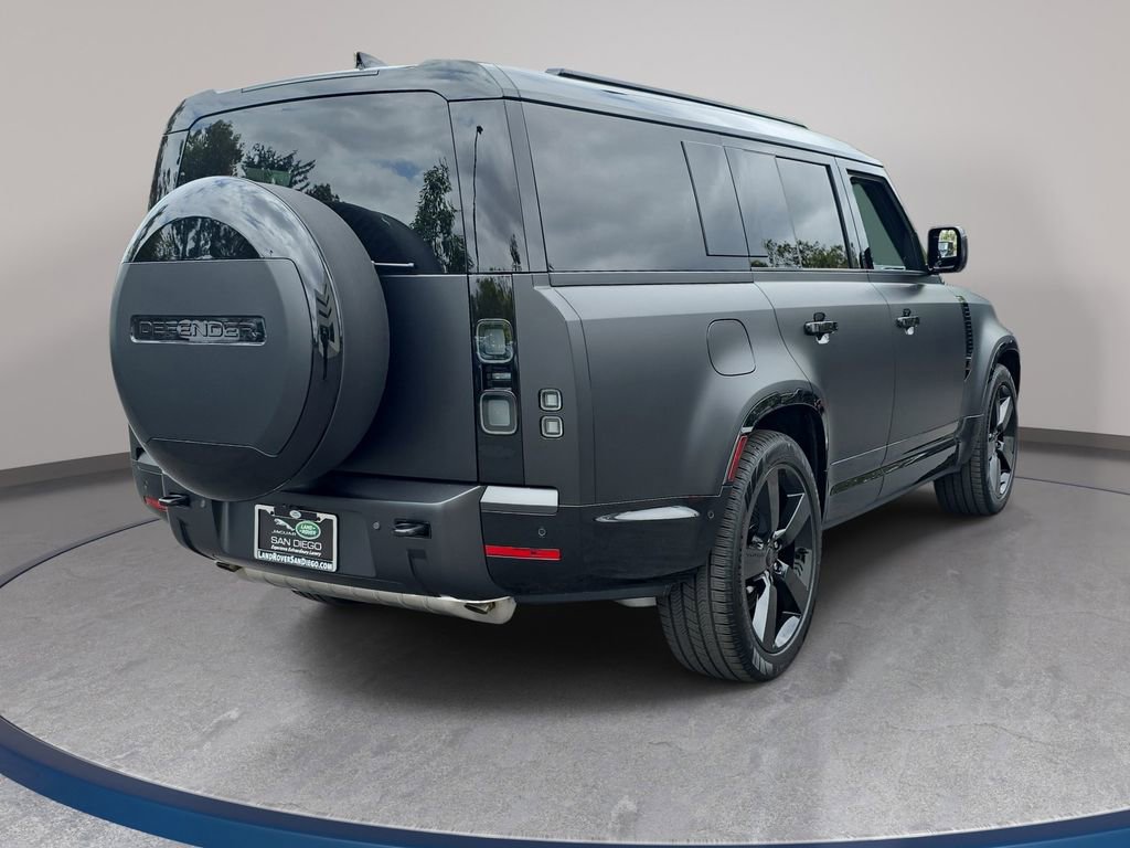 New 2026 Land Rover Defender 130 X-Dynamic SE AWD/4WD image 5