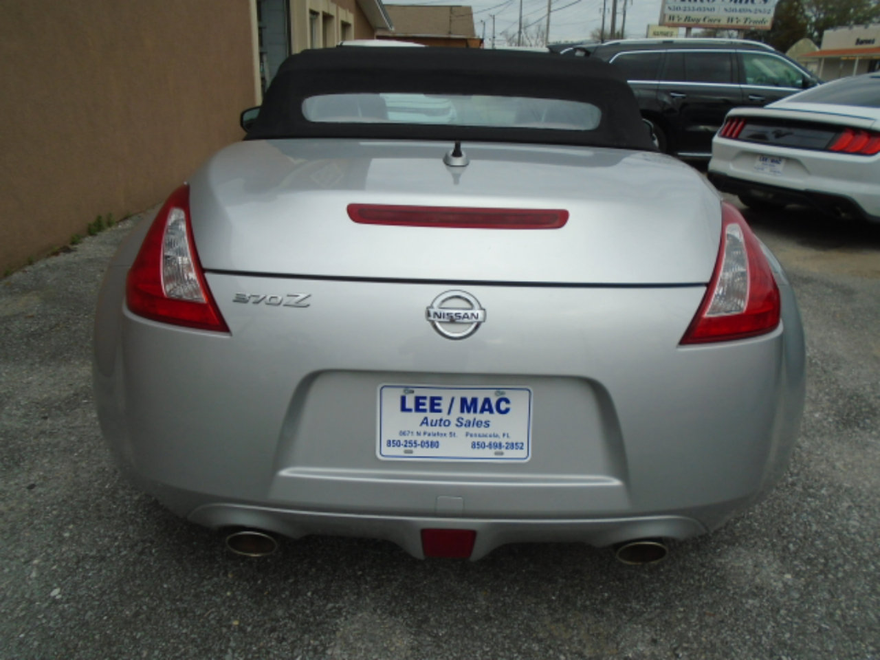 Used 2013 Nissan 370Z Roadster RWD image 3