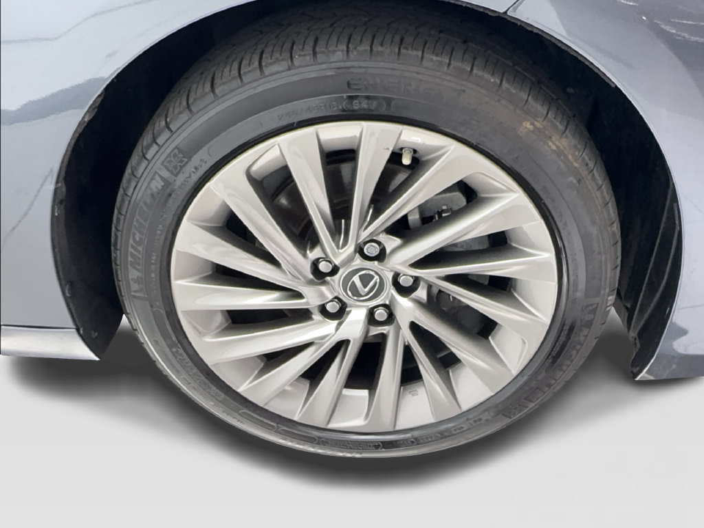 Used 2023 Lexus ES 300h w/ Accessory Package (Z1) FWD image 15