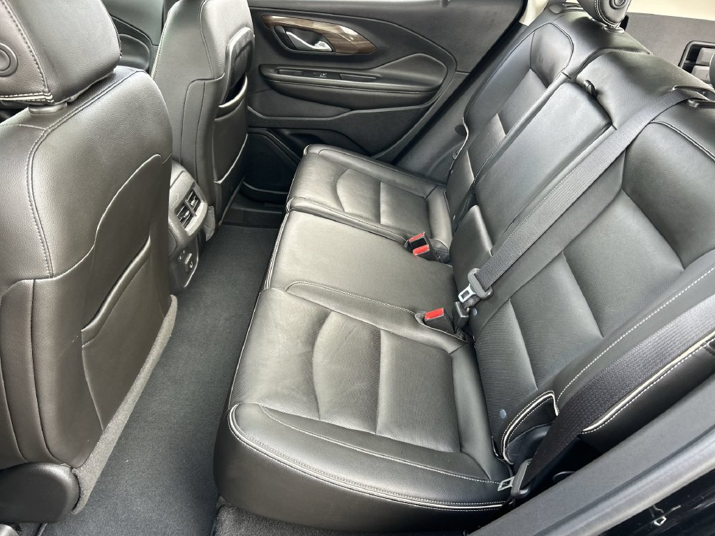 Used 2020 GMC Terrain Denali w/ GMC Pro Grade Package AWD/4WD image 26